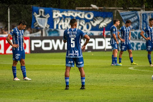 team huddle before a game